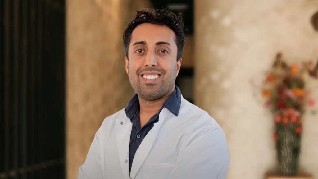 Drs. Elmand Hosseinzoi